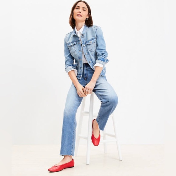 NWT. LOFT 26/2 Fresh Cut High Rise Straight Jeans in Light Vintage Wash. - Picture 5 of 12